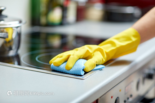 人,家务家务亲密的妇女手家里厨房用抹布清洁炊具保护手套